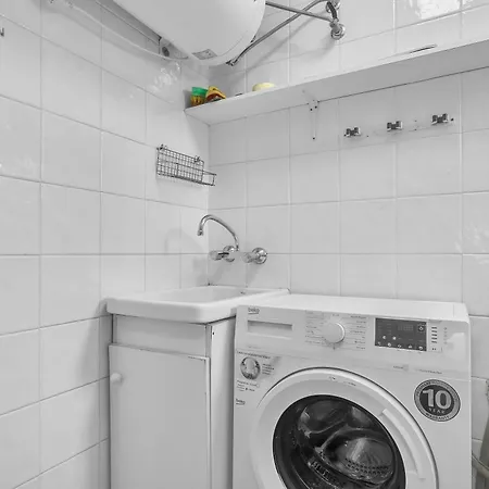 Arin - Beachside Family By Finest 에스테포나