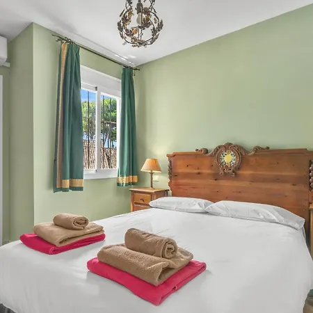 فيلة Arin - Beachside Family إِستيبونا