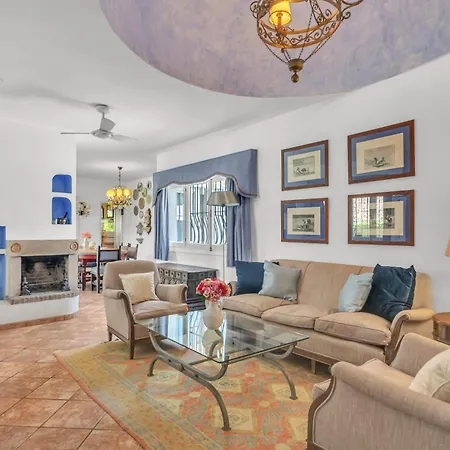 Villa Arin - Beachside Family By Finest