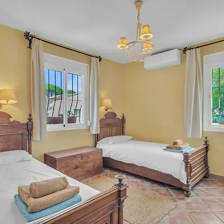 Villa Arin - Beachside Family By Finest Estepona