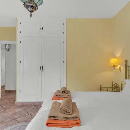 Villa Arin - Beachside Family By Finest *