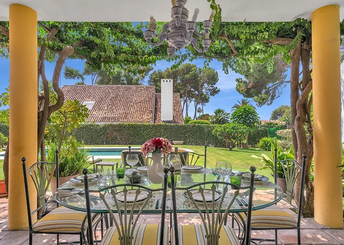 Villa Arin - Beachside Family By Finest Estepona