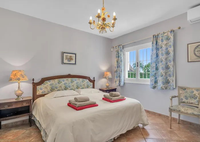 Villa Arin - Beachside Family By Finest