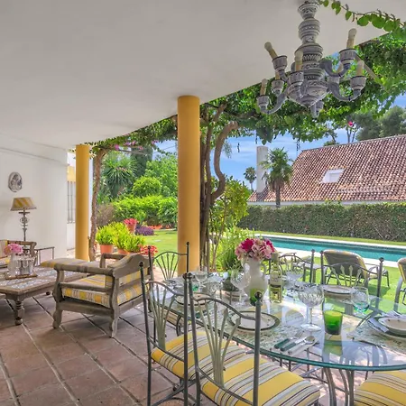 Arin - Beachside Family By Finest * إِستيبونا