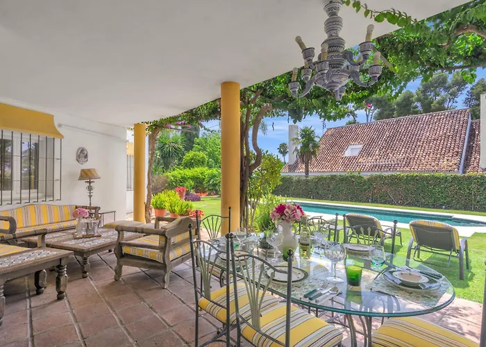 Arin - Beachside Family By Finest * إِستيبونا