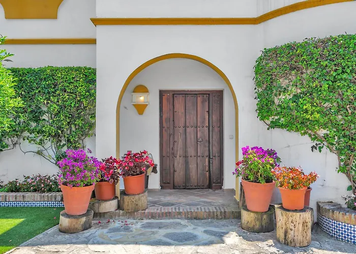 Arin - Beachside Family By Finest * إِستيبونا