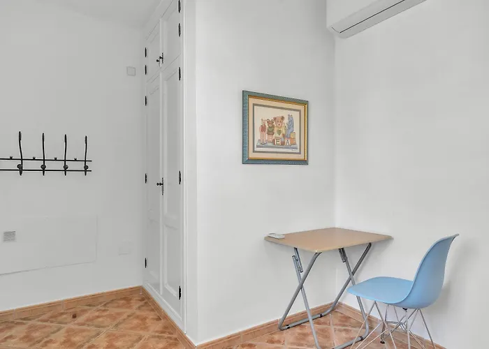 Arin - Beachside Family By Finest